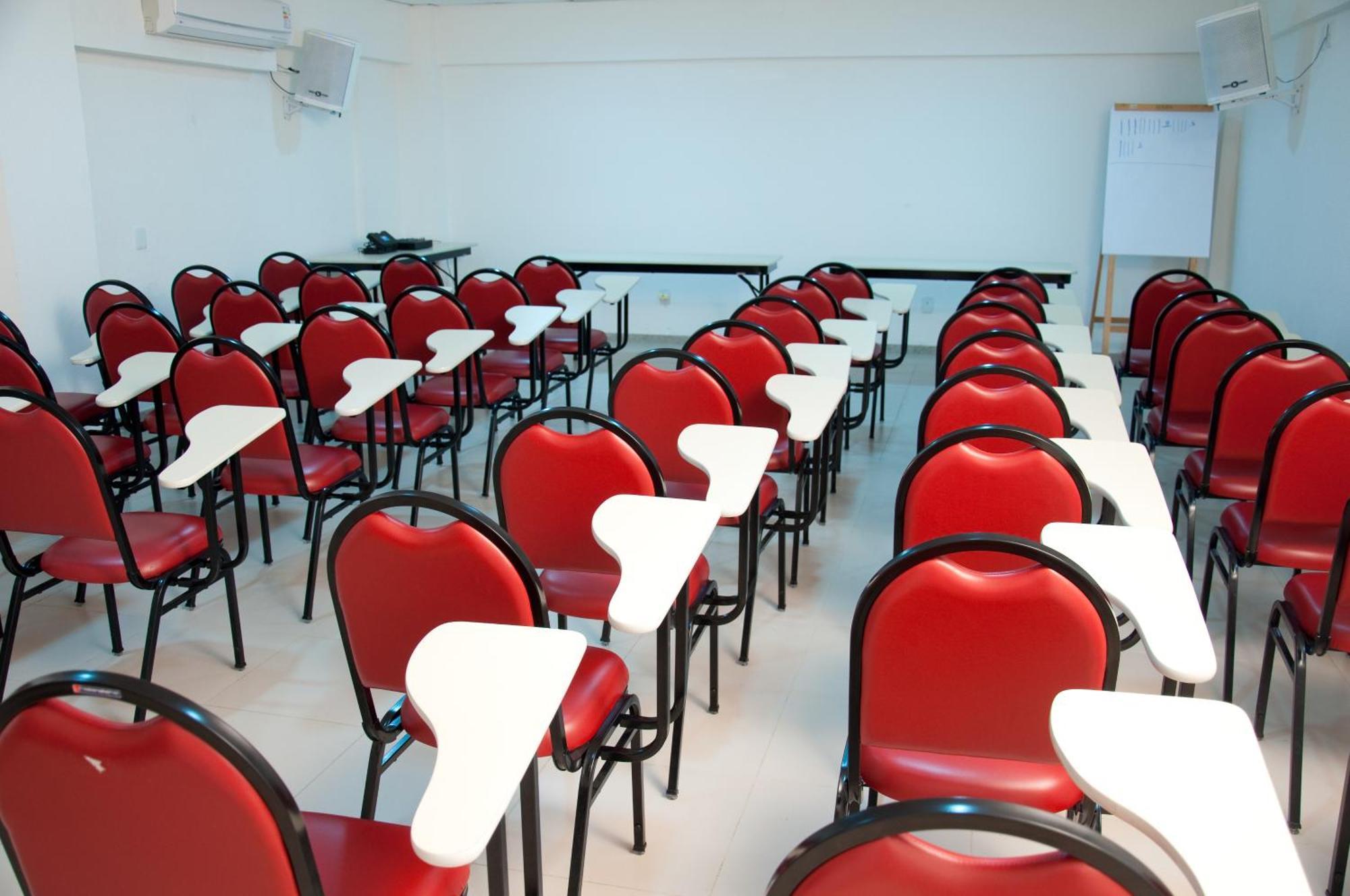호텔 리냐투르 리냐리스 외부 사진